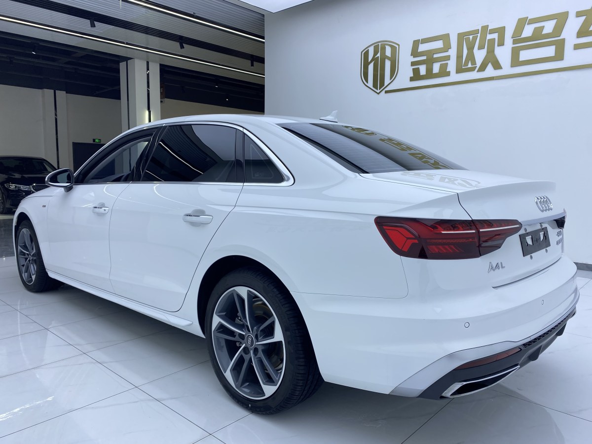 奧迪 奧迪A4L  2023款 40 TFSI 時尚動感型圖片