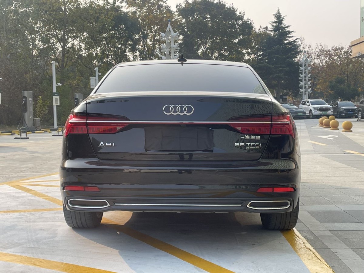 奧迪 奧迪A6L  2022款 55 TFSI quattro 尊享致雅型圖片