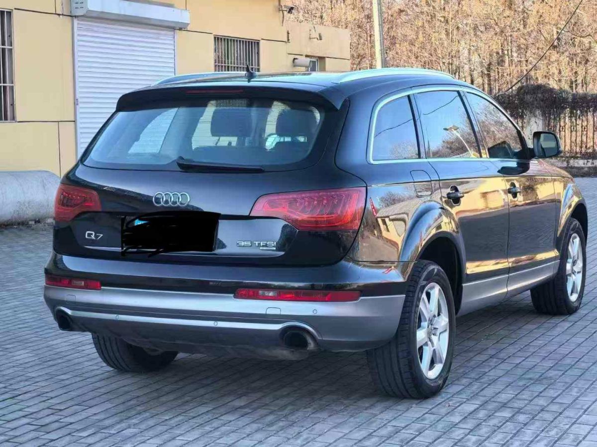 奧迪 奧迪Q7  2013款 Q7 35TDI quattro 領(lǐng)先型圖片