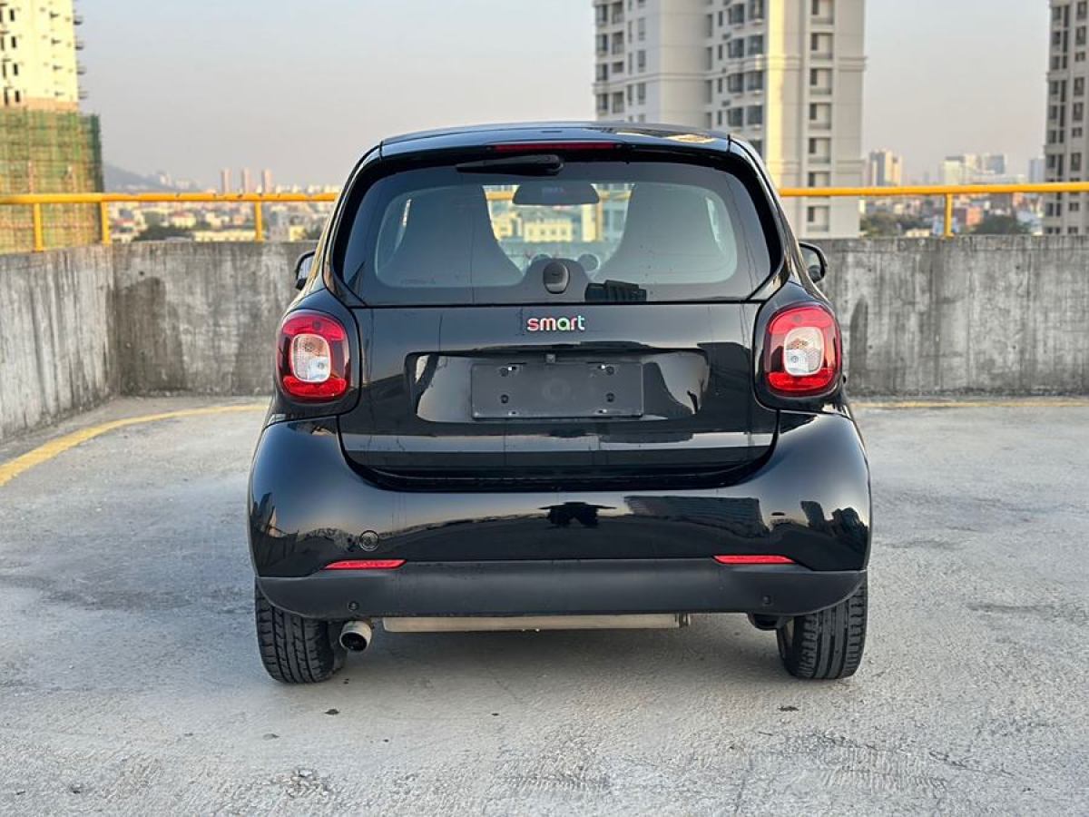 smart fortwo  2015款 1.0L 52千瓦硬頂靈動(dòng)版圖片