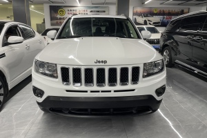 指南者 Jeep 2.4L 四驱豪华版