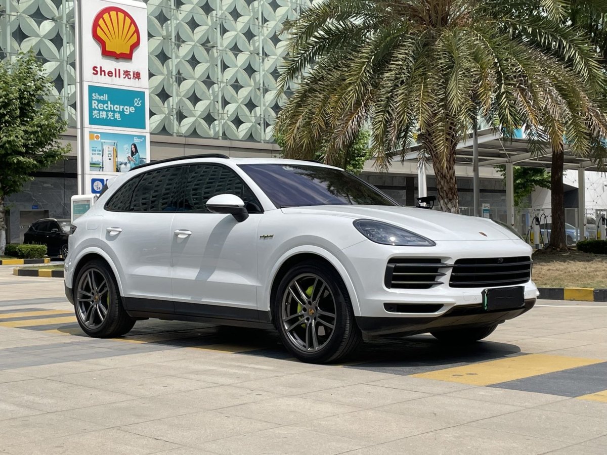 保時(shí)捷 Cayenne新能源  2023款 Cayenne E-Hybrid 2.0T 鉑金版圖片