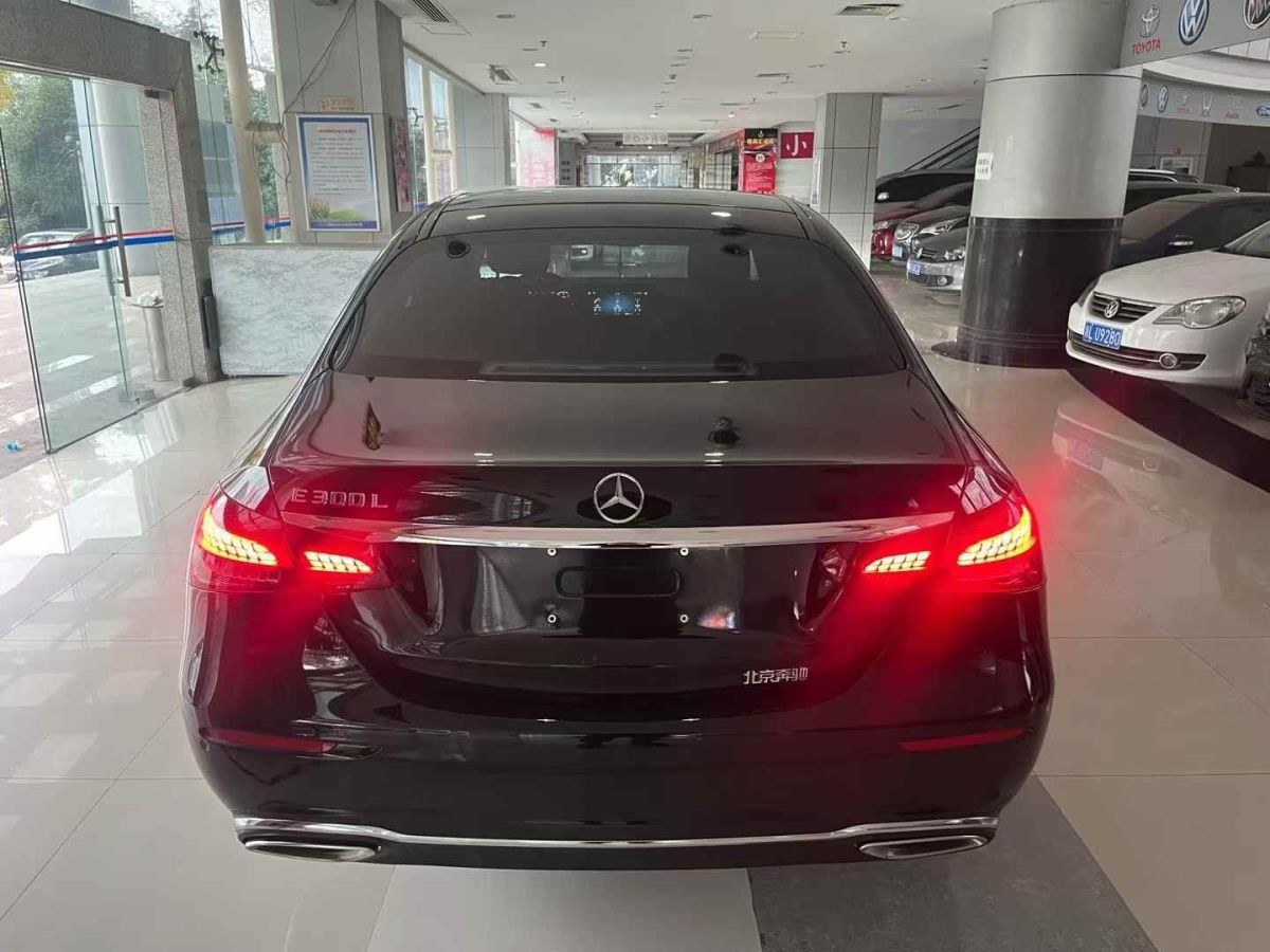 奔馳 奔馳E級(jí)  2023款 E 260 L圖片