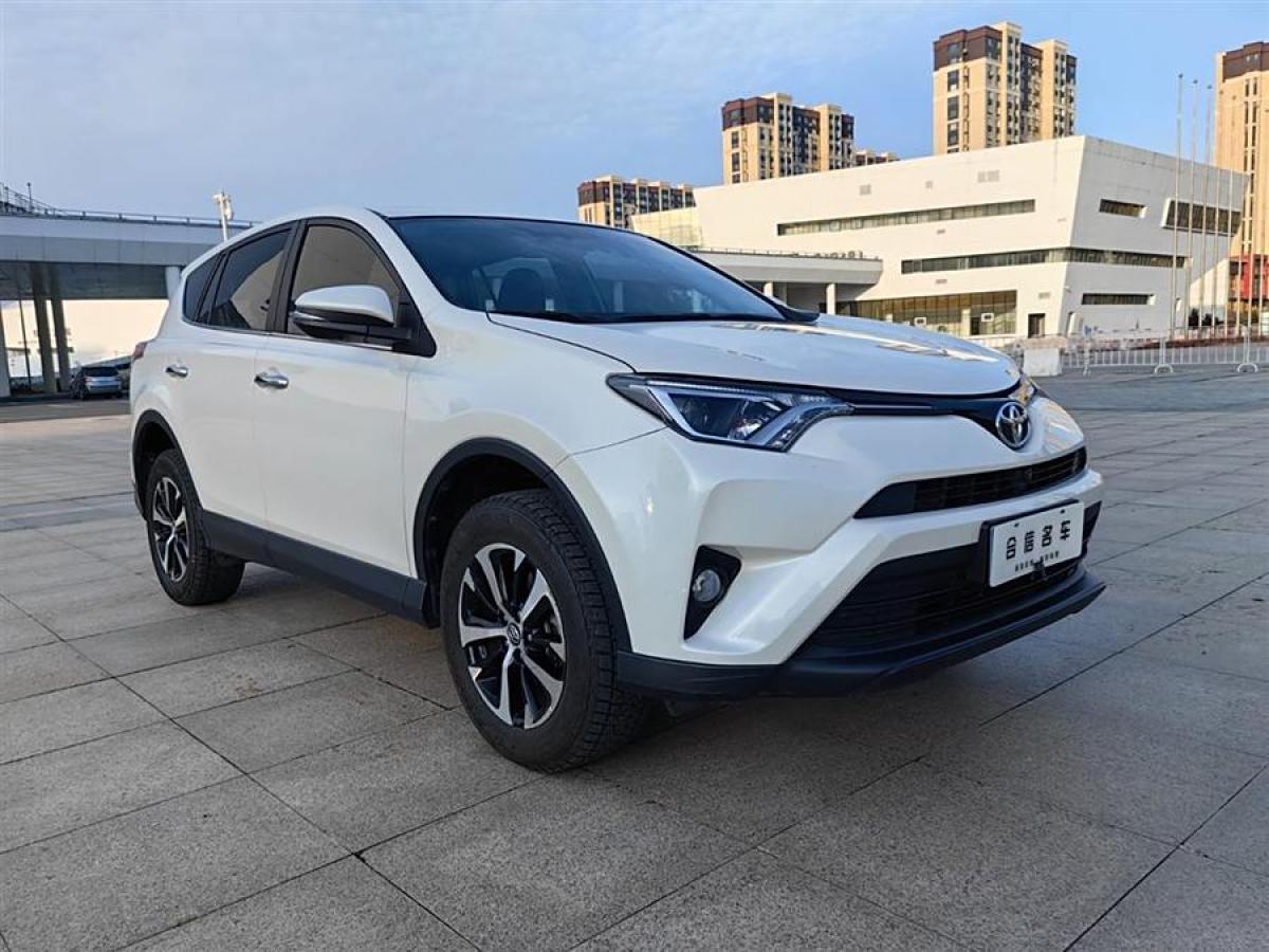 豐田 RAV4榮放  2016款 2.0L CVT兩驅(qū)風(fēng)尚版圖片