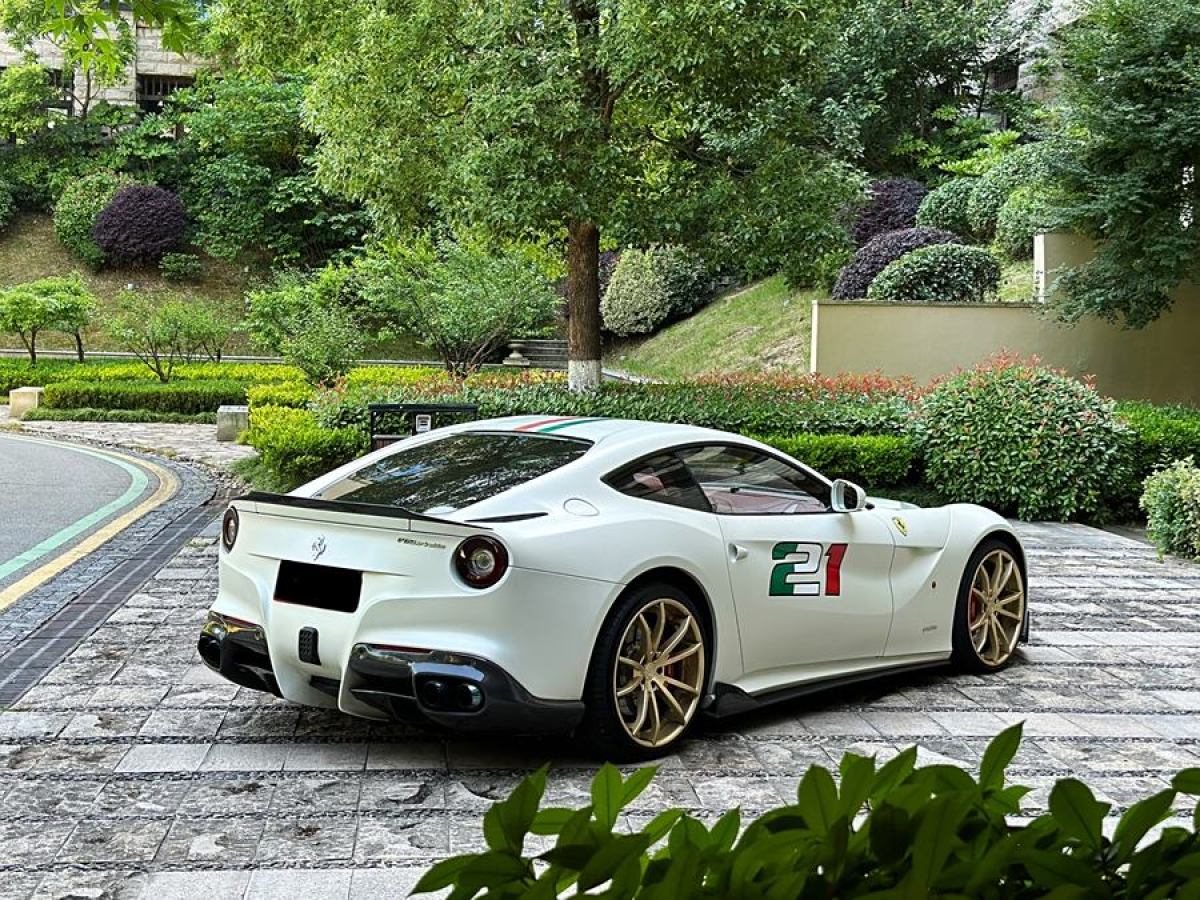 法拉利 F12berlinetta  2013款 6.3L 標(biāo)準(zhǔn)型圖片