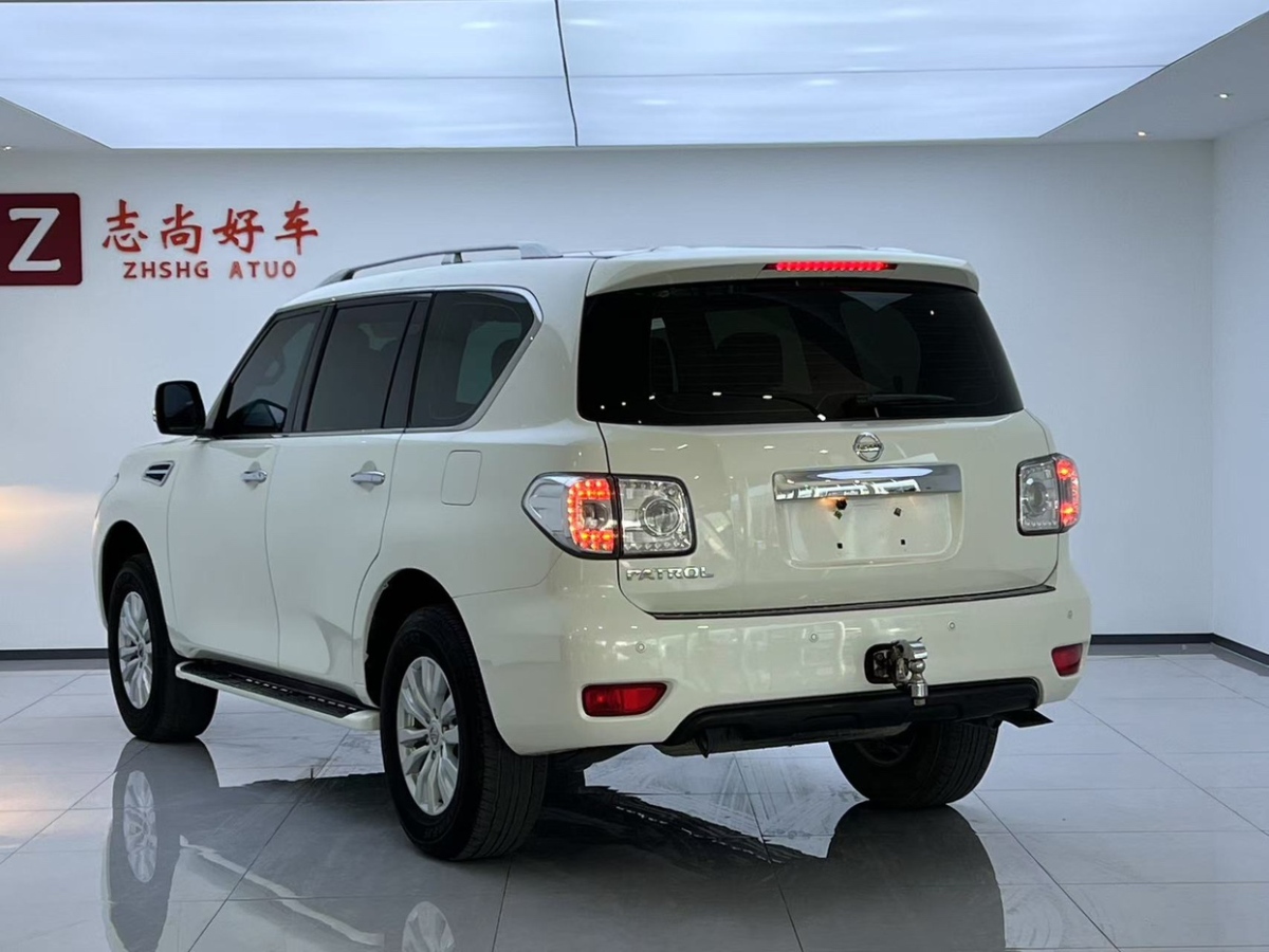 日產(chǎn) 途樂  2018款 4.0L 鉑金型圖片