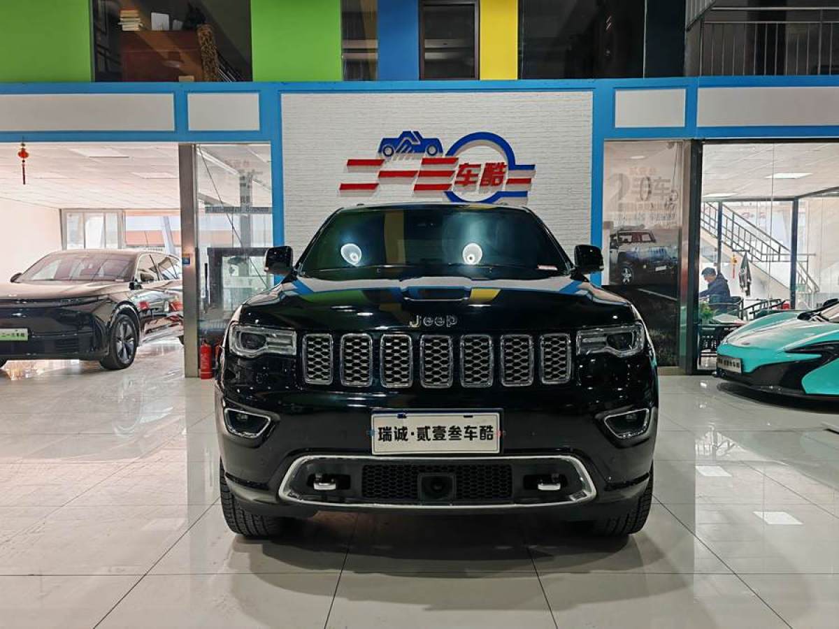 Jeep 大切諾基  2017款 3.6L 豪華導(dǎo)航版圖片