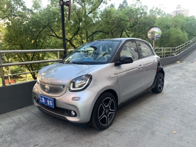 2017年01月 smart forfour 0.9T 66千瓦极致版图片