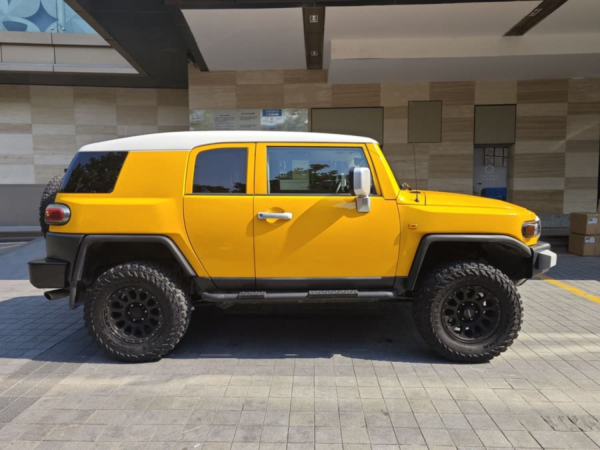 豐田 FJ 酷路澤  2010款 4.0L圖片