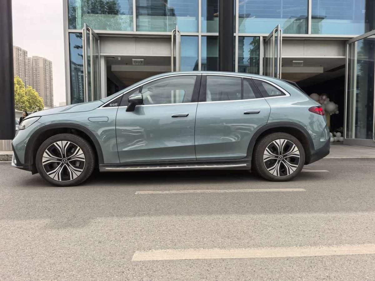 奔馳 奔馳EQE SUV  2024款 500 4MATIC 豪華版圖片