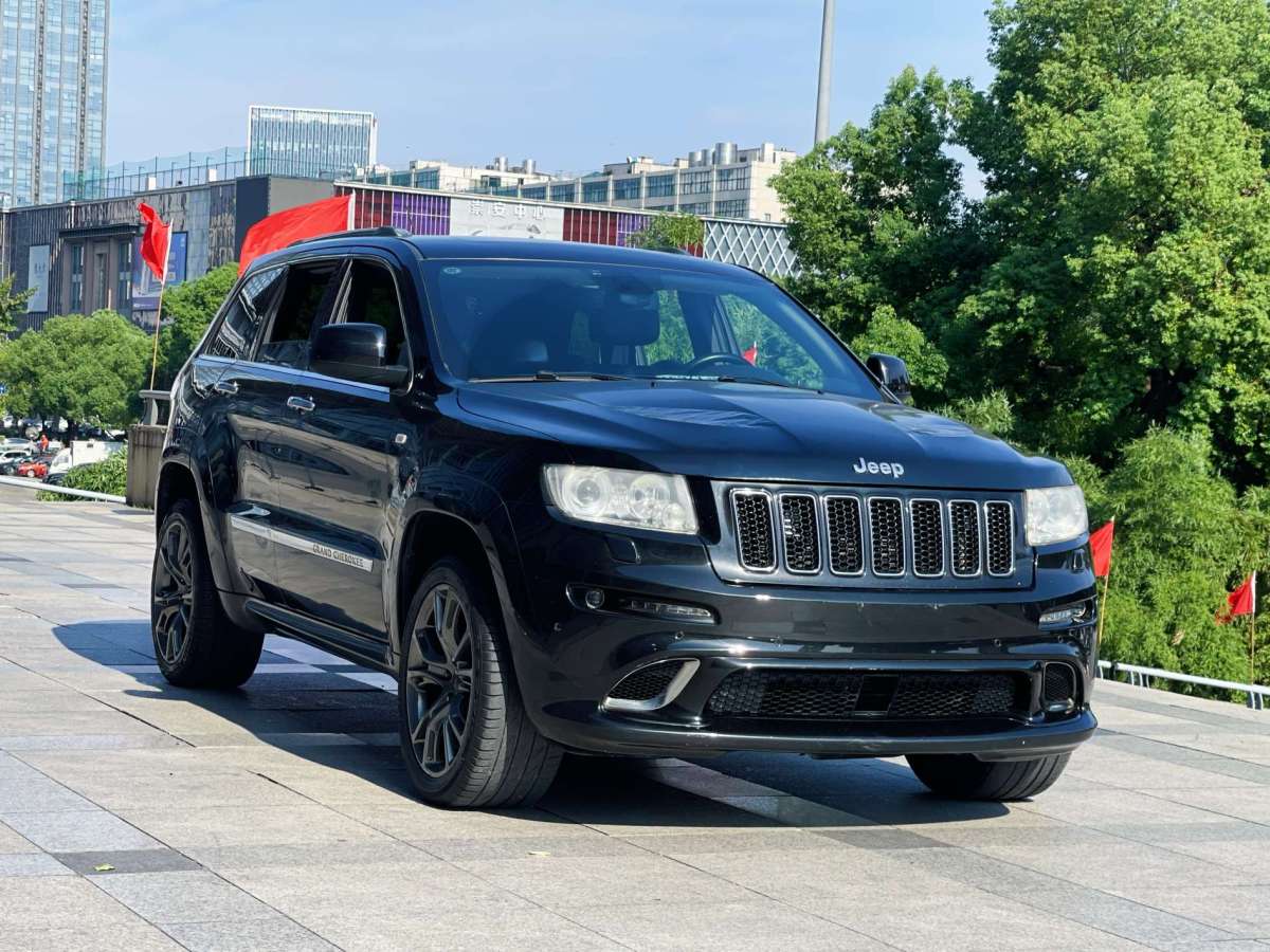 Jeep 大切諾基  2012款 3.6L 舒適導航版圖片