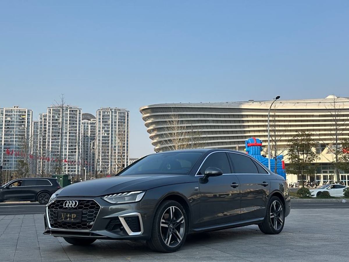 奧迪 奧迪A4L  2022款 40 TFSI 豪華動感型圖片