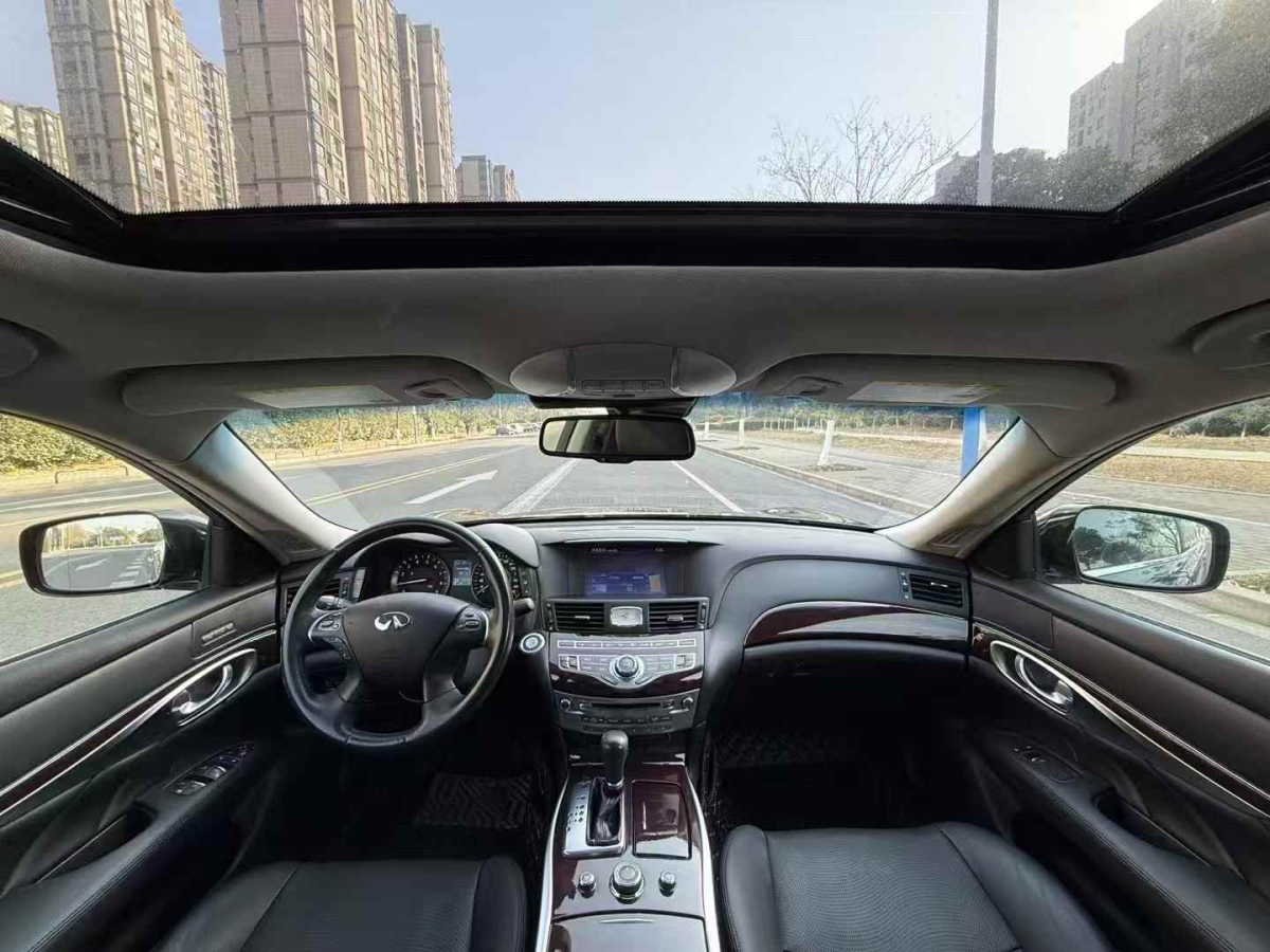 英菲尼迪 Q70  2013款 Q70L 2.5L 雅致版圖片