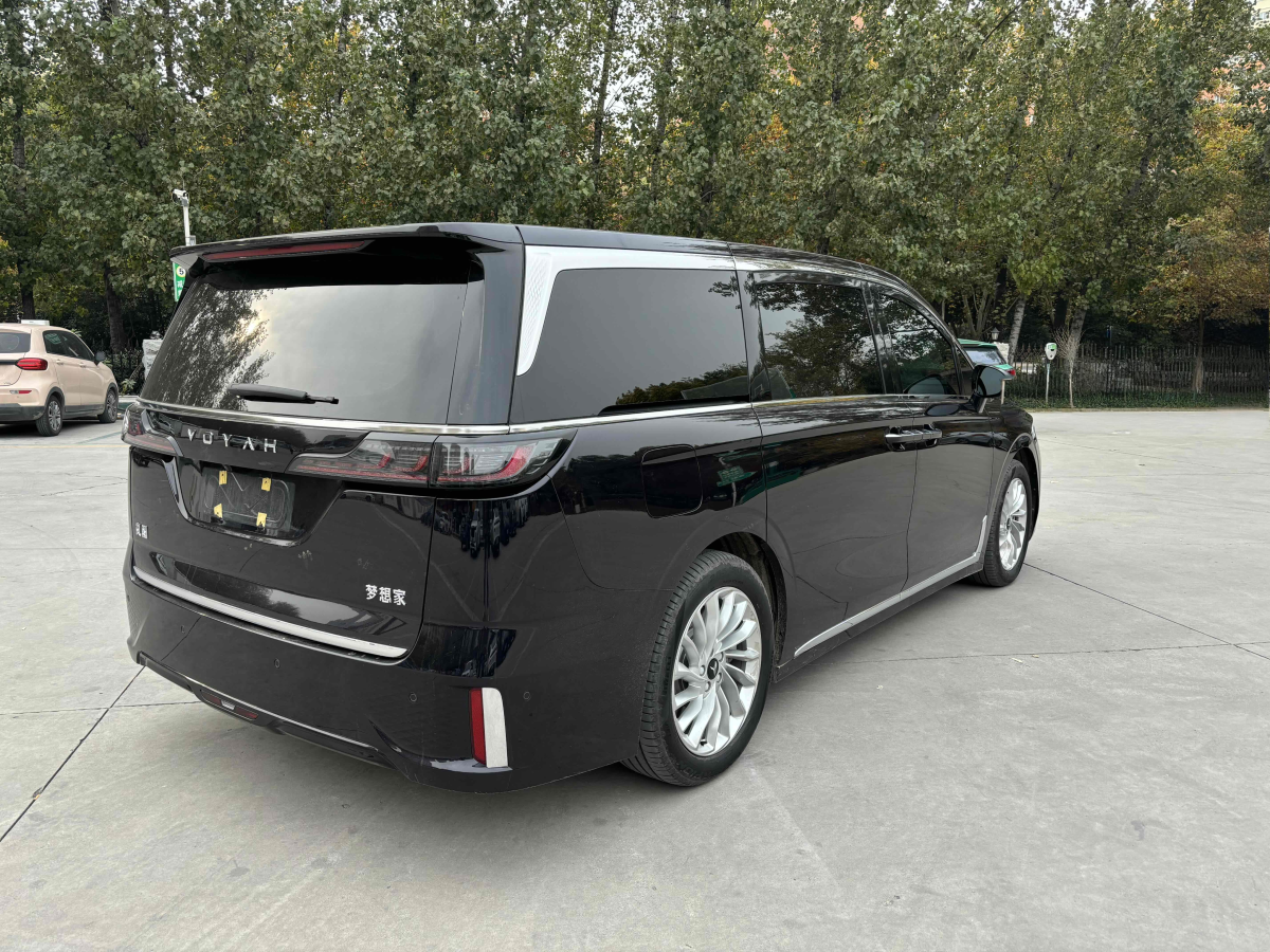 嵐圖 夢(mèng)想家  2024款 PHEV 超長(zhǎng)續(xù)航尊貴版圖片