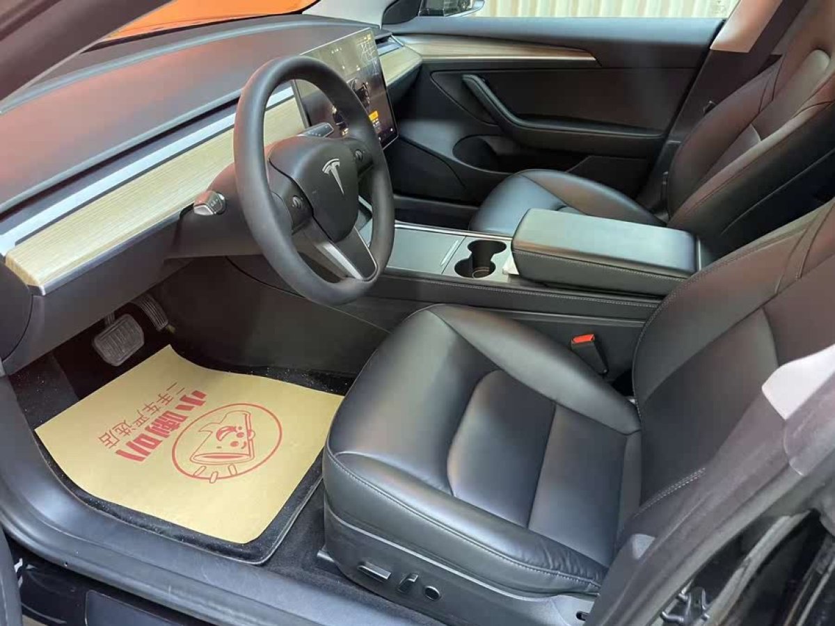 特斯拉 Model 3  2022款 后輪驅(qū)動(dòng)版圖片