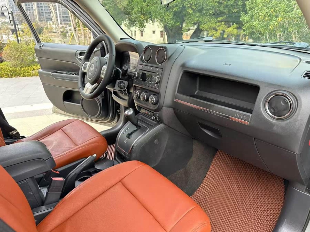 Jeep 自由客  2014款 2.4L 運動版圖片