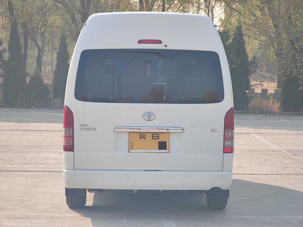 豐田 HIACE  2011款 2.7L自動(dòng)標(biāo)準(zhǔn)版13座圖片