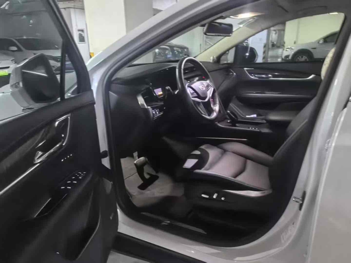 凱迪拉克 XT5  2016款 28T 四驅(qū)豪華型圖片