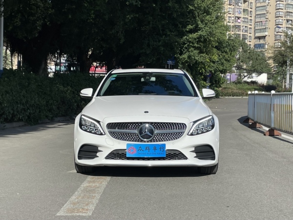 奔驰 奔驰C级  2019款 C 180 L 动感型运动版