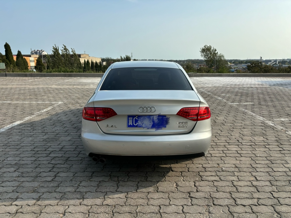 奧迪 奧迪A4L  2011款 2.0 TFSI 技術(shù)型圖片