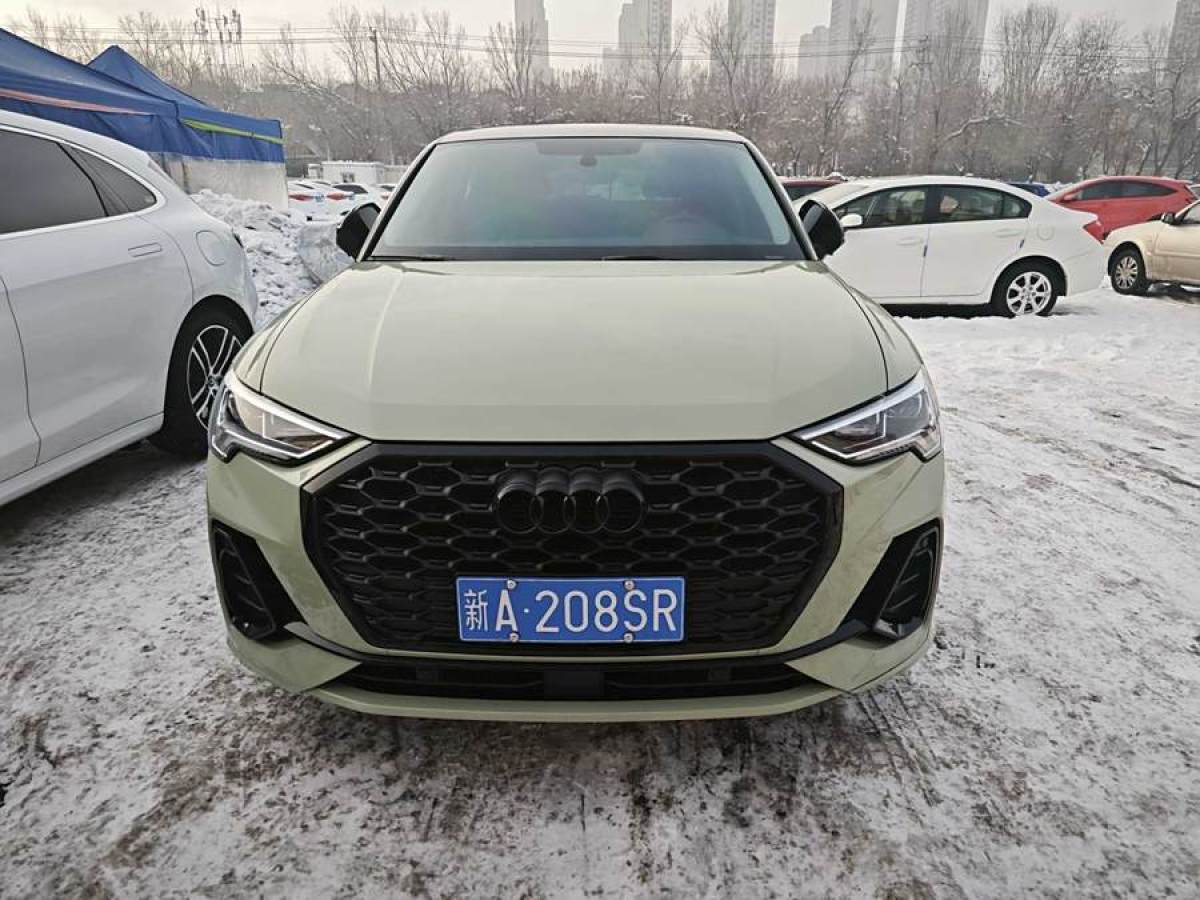 奧迪 奧迪Q3  2022款 40 TFSI 時(shí)尚動(dòng)感型圖片