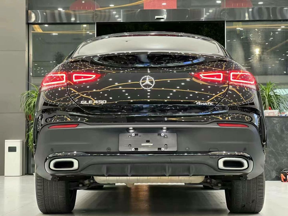 奔馳 奔馳GLC  2022款 GLC 260 4MATIC 轎跑SUV圖片