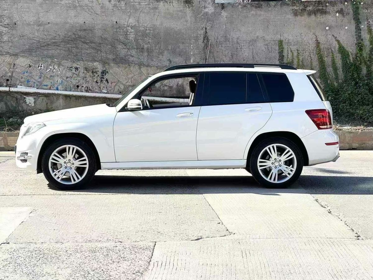 奔馳 奔馳GLK級(jí)  2014款 GLK 260 4MATIC 動(dòng)感型圖片