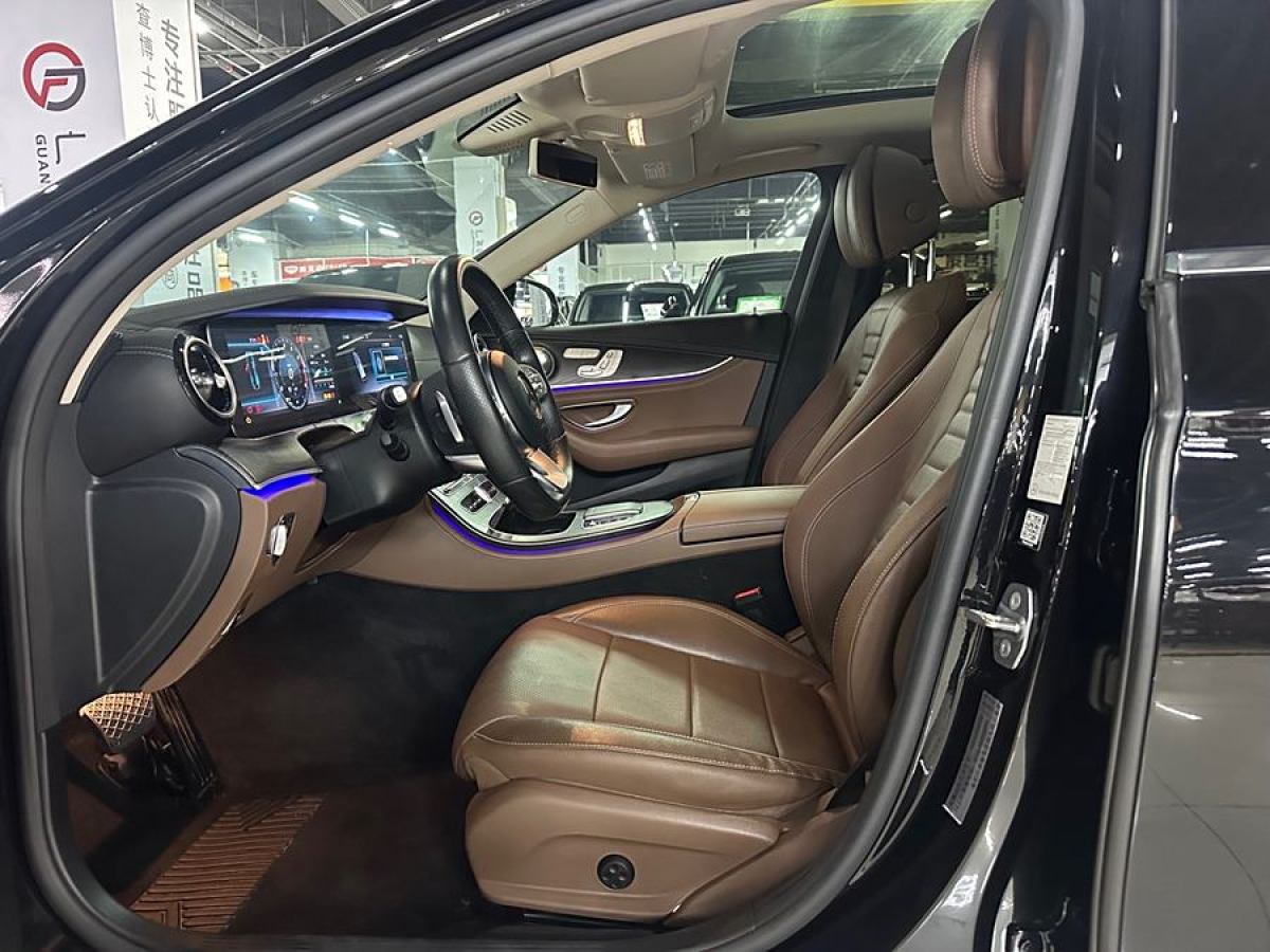 2019年3月奔驰 奔驰E级  2019款 改款 E 300 L 运动豪华型
