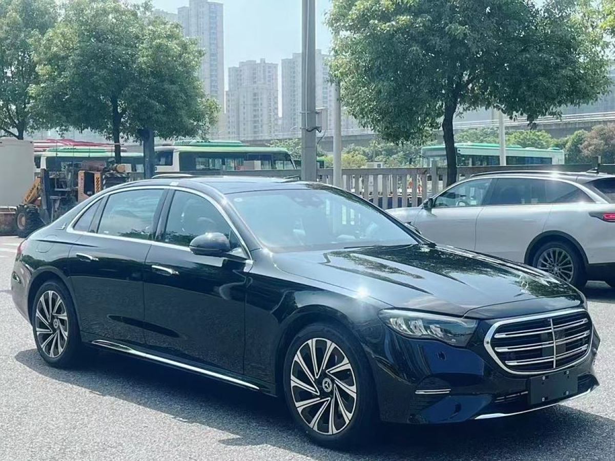 奔馳 奔馳E級(jí)  2024款 E 300 L 豪華型圖片