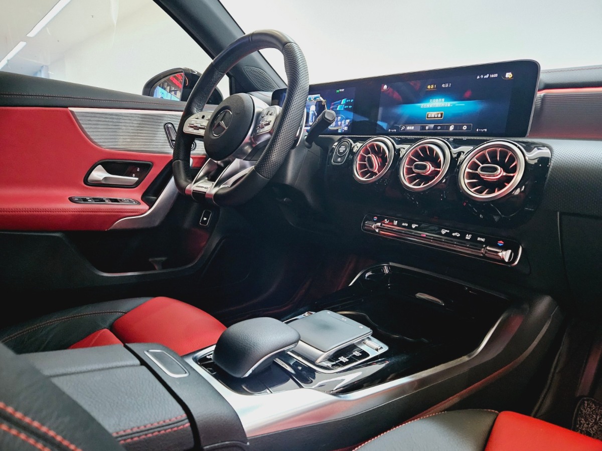 奔驰 奔驰A级AMG  2019款 AMG A 35 L 4MATIC图片