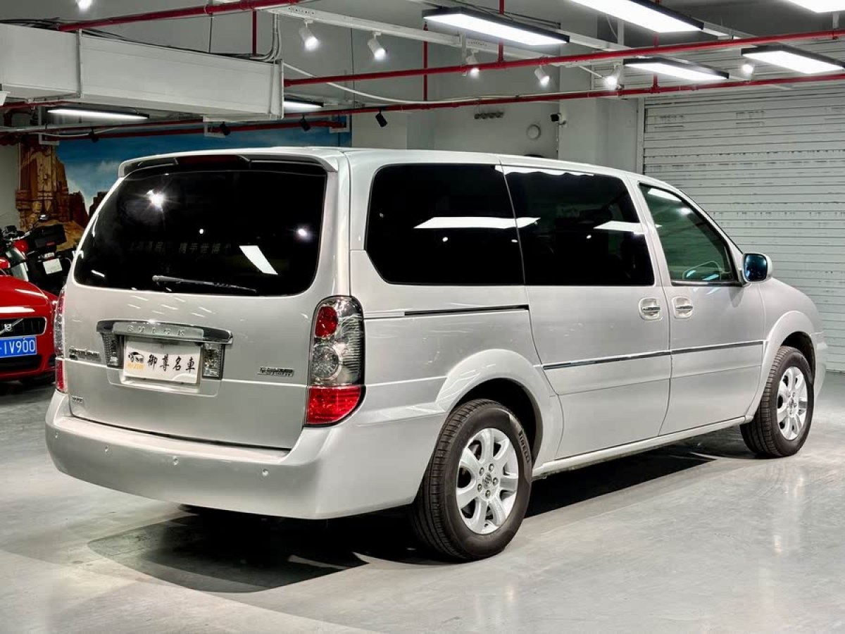 別克 GL8  2008款 陸尊 3.0L XT 導(dǎo)航版圖片