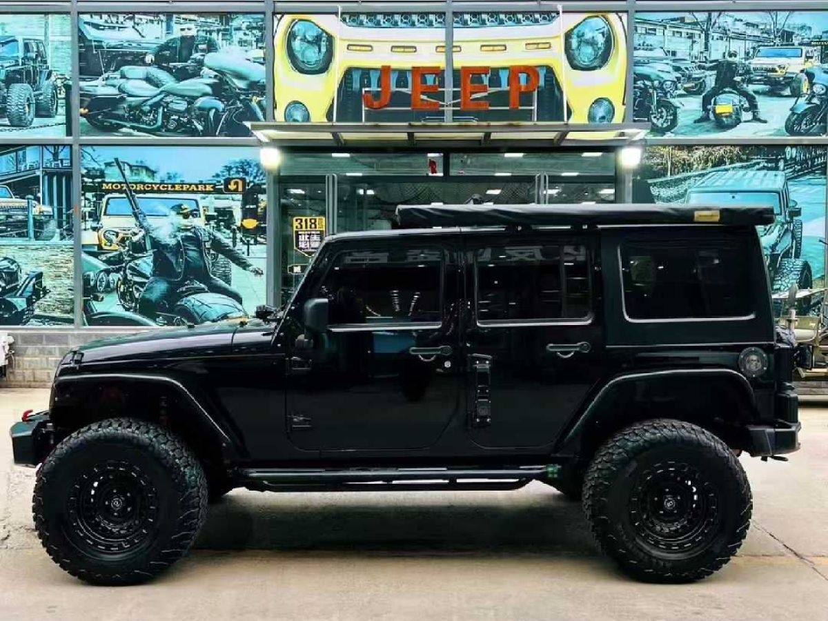 Jeep 牧馬人  2014款 2.8TD Sahara 四門版圖片