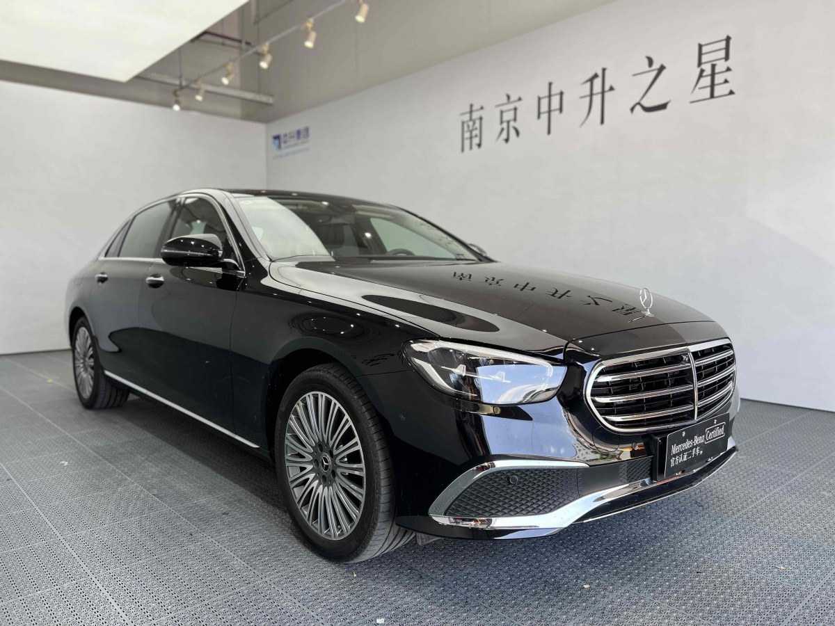 奔馳 奔馳E級(jí)  2022款 改款 E 300 L 豪華型圖片