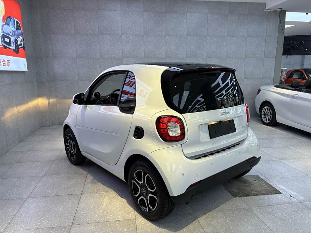 smart fortwo  2017款 1.0L 52千瓦新聲特別版圖片