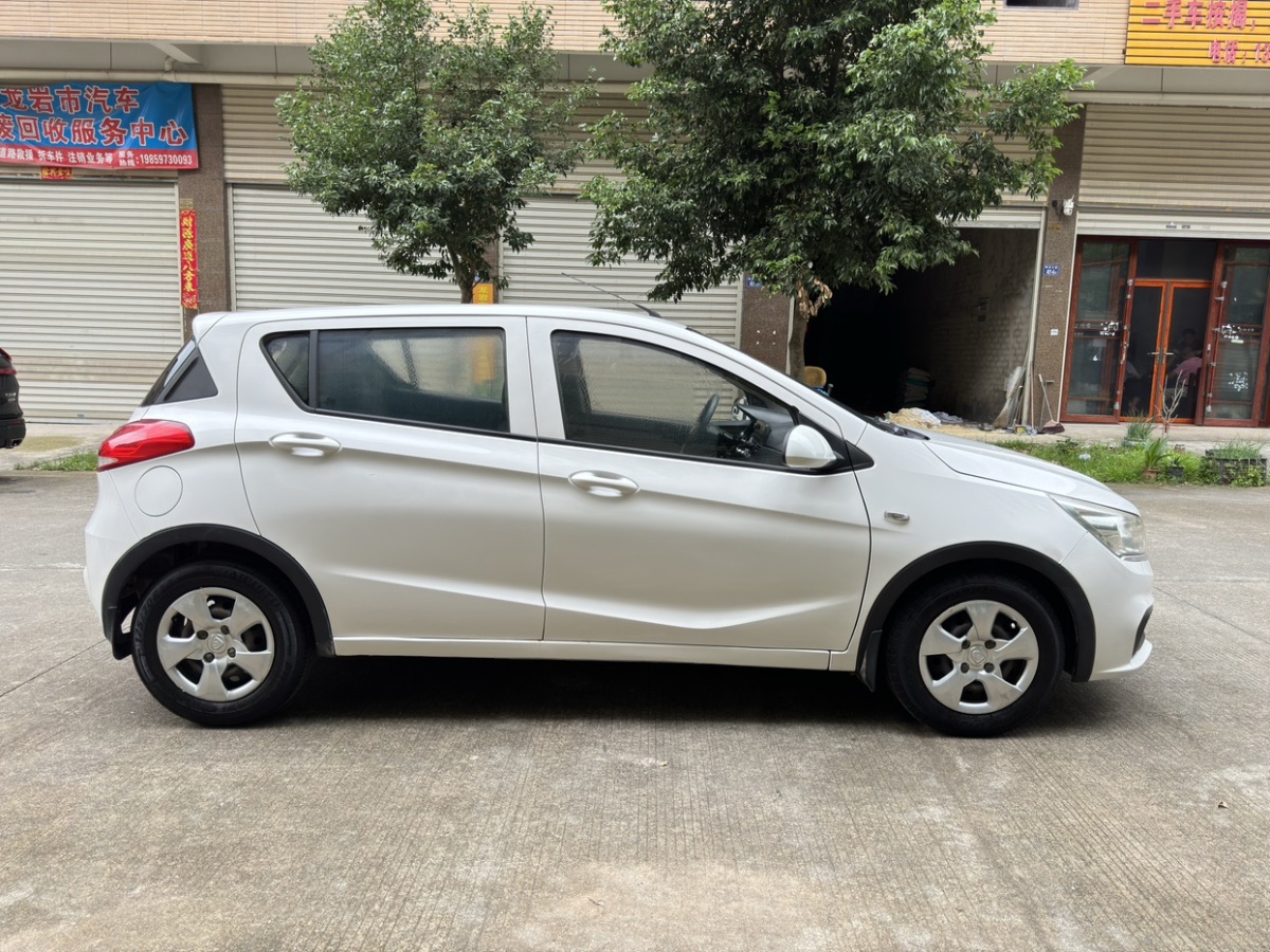 寶駿 310  2016款 1.2L 手動(dòng)舒適型圖片