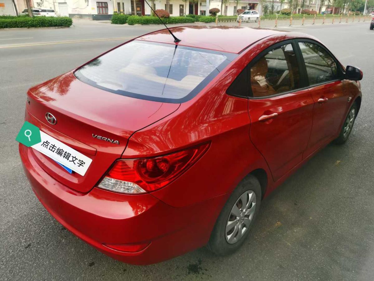 現(xiàn)代 瑞納  2011款 兩廂 1.4L 手動STYLE型圖片