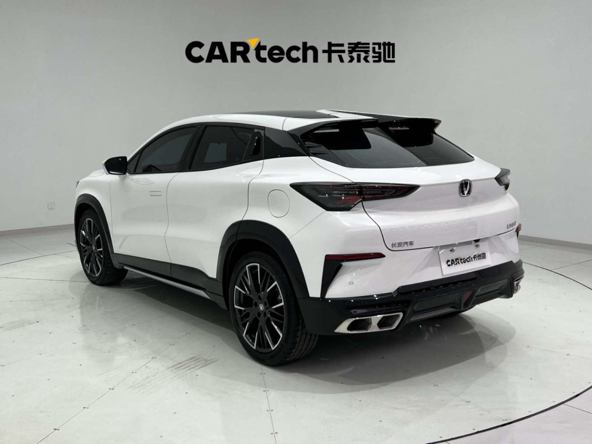 長(zhǎng)安 UNI-T  2023款 1.5T 尊貴型圖片