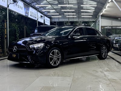 2022年3月 奔馳 奔馳E級(jí) 改款 E 260 L 運(yùn)動(dòng)型圖片