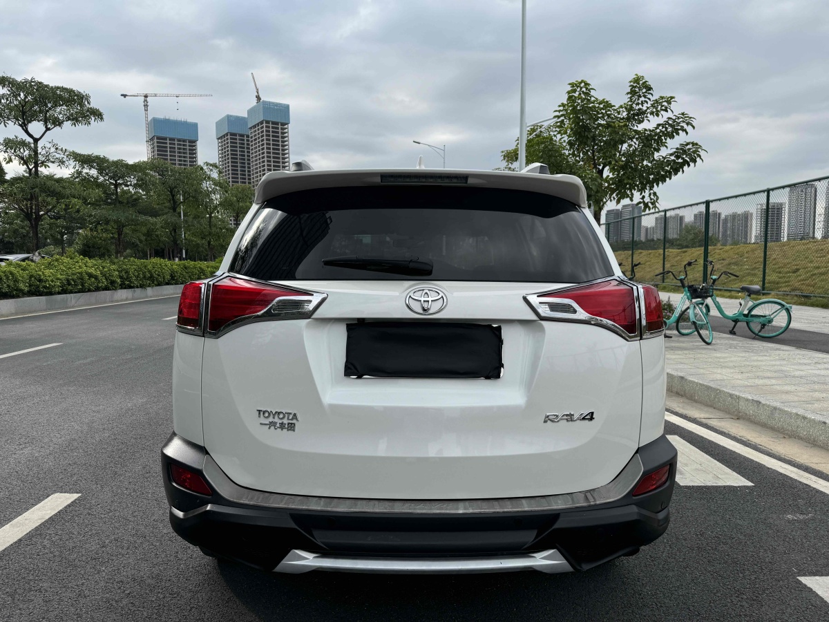 豐田 RAV4  2018款 榮放 2.0L CVT兩驅(qū)風(fēng)尚版圖片