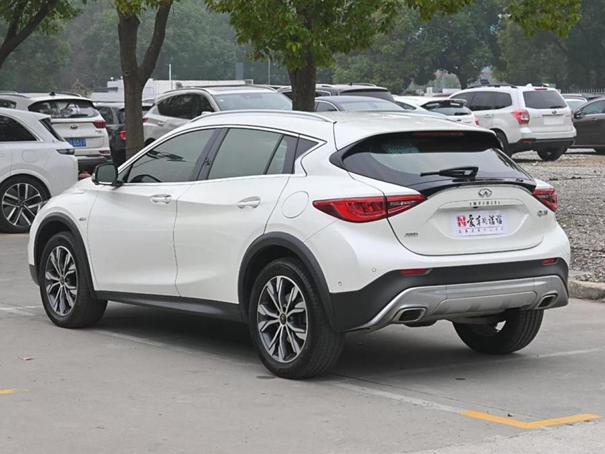 英菲尼迪 QX30  2017款 2.0T 四驅(qū)極限版圖片