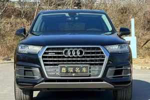 奥迪Q7 奥迪 40 TFSI S line运动型