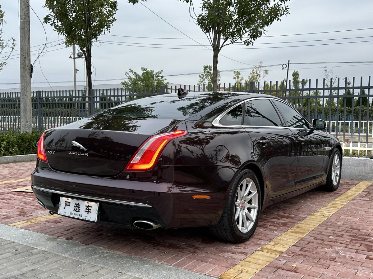 捷豹 XJ  2016款 XJL 2.0T 兩驅(qū)典雅商務(wù)版圖片