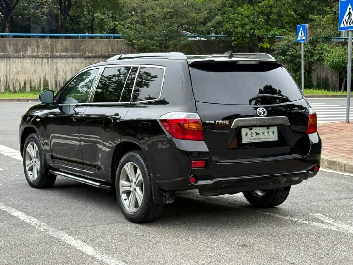 豐田 漢蘭達  2011款 2.7L 兩驅(qū)7座豪華版圖片
