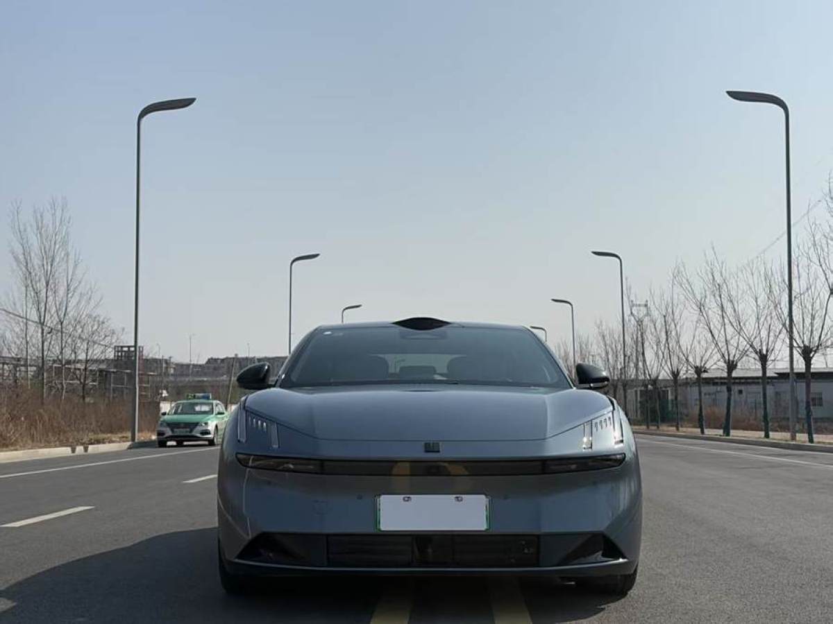 領(lǐng)克 領(lǐng)克Z10  2025款 95kWh 702km四驅(qū)智駕Ultra圖片