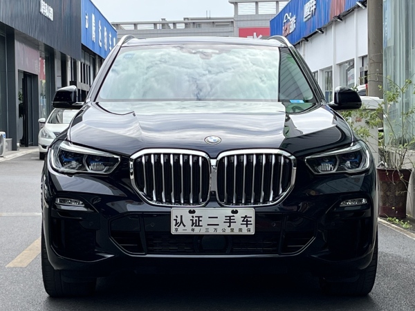 宝马 宝马X5  2020款 xDrive40i 尊享型 M运动套装