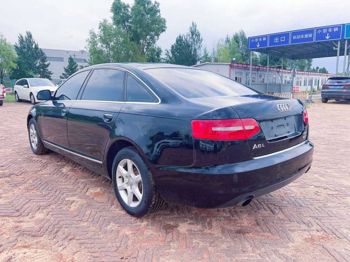 奧迪 奧迪A6L  2011款 A6L 2.0TFSI 標(biāo)準(zhǔn)型圖片