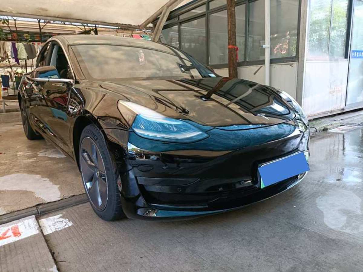 特斯拉 Model Y  2021款 改款 標(biāo)準(zhǔn)續(xù)航后驅(qū)升級(jí)版圖片