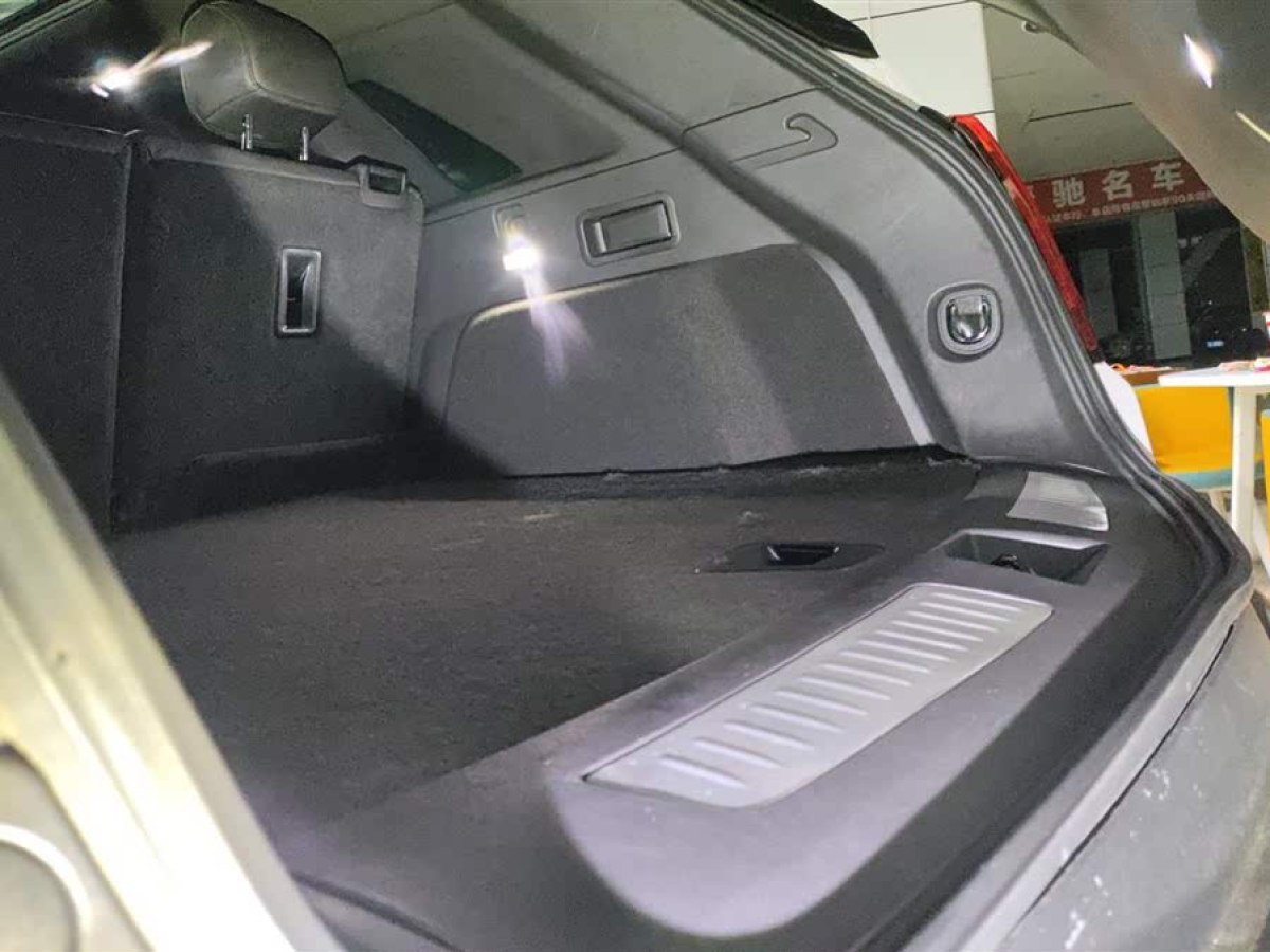 凱迪拉克 XT5  2020款 改款 28T 豪華型圖片