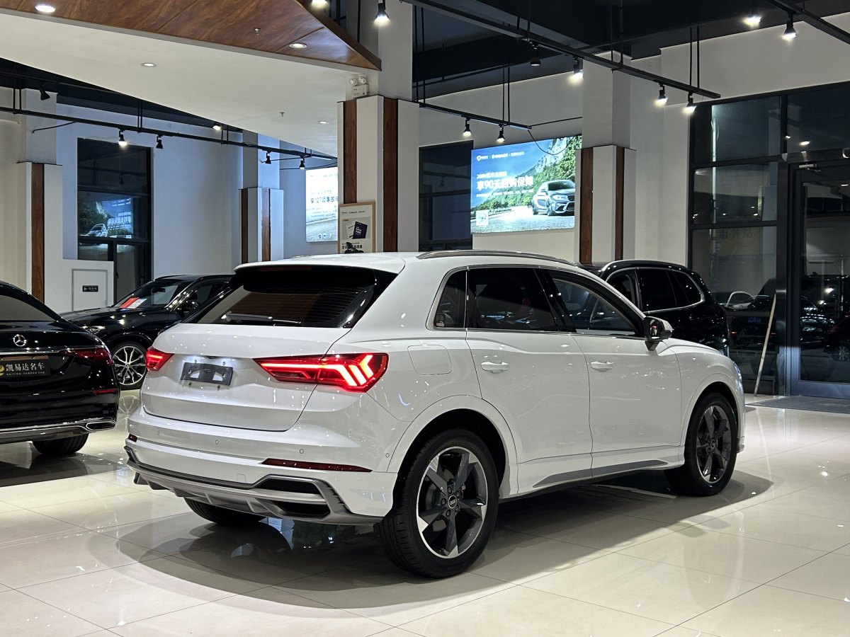 奧迪 奧迪Q3  2023款 35 TFSI 時(shí)尚動(dòng)感型圖片