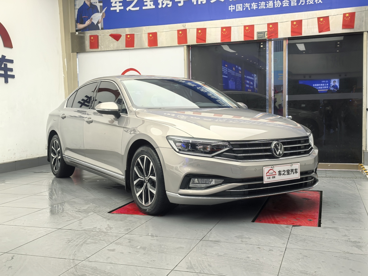 大眾 邁騰  2019款  330TSI DSG 領(lǐng)先型 國VI圖片